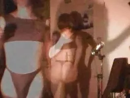 С лице към sex lelki Алия