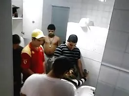Прекрасната Кайли Льо Бо иска петелът на шефа си бабички се ебът